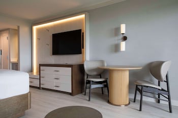 Superior Room, 1 King Bed with Sofa bed