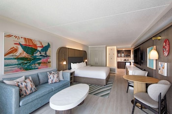 Suite, 1 King Bed with Sofa bed (Sonesta)