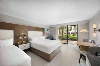 Room, 2 Queen Beds, Terrace, Pool View
