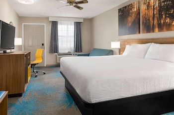 Standard Room, 1 King Bed