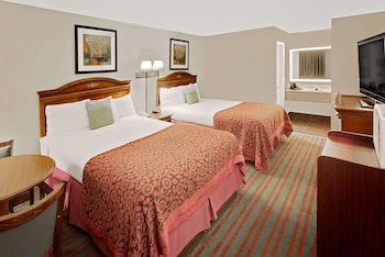 Standard Room, 2 Queen Beds, Accessible