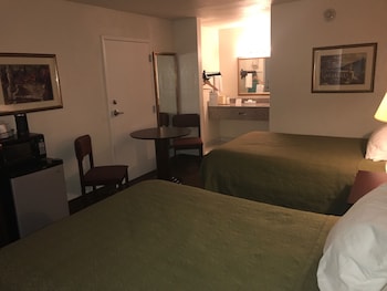 Room, 2 Double Beds, Smoking