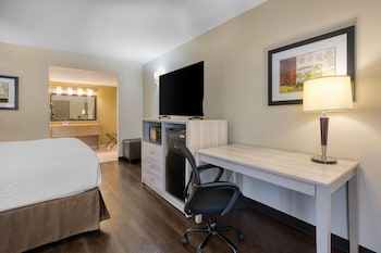 Standard Room, 1 King Bed, Non Smoking, Refrigerator & Microwave