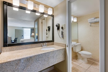 Standard Room, 2 Double Beds, Non Smoking, Refrigerator & Microwave