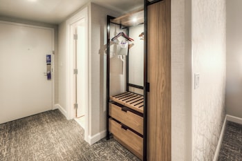 Room, 2 Queen Beds, Accessible (With Shower)