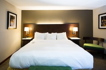Room, 2 Queen Beds, Non Smoking, Balcony