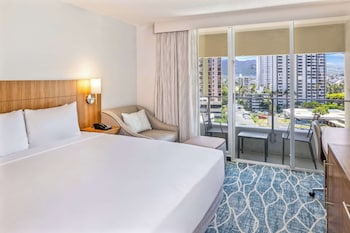 Deluxe Room, 1 King Bed with Sofa bed, City View