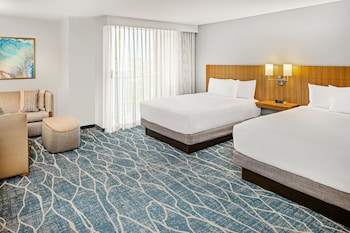 2 Queen City View Accessible Shower (Sofa Bed)