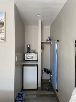 Standard Single Room, 2 Double Beds, Refrigerator & Microwave