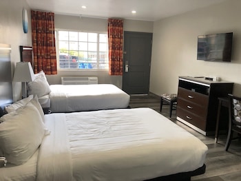 Standard Single Room, 2 Double Beds, Refrigerator & Microwave