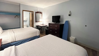 Deluxe Room, 2 Double Beds, Non Smoking (Jacuzzi Tub, Modern)
