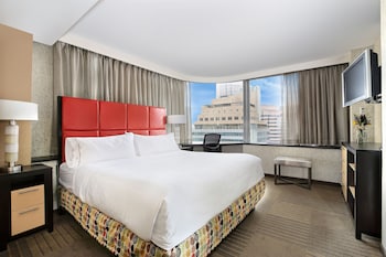 Standard Room, 1 King Bed, Accessible (Mobility)