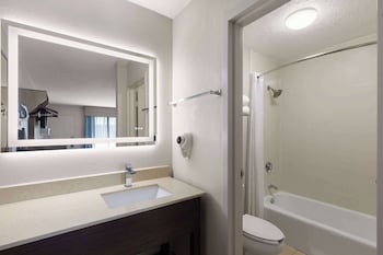 Standard Room, 2 Double Beds