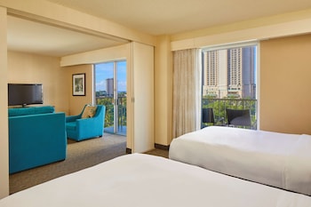 Suite, 1 Bedroom (Waikiki Suite, Park/Ocean View)