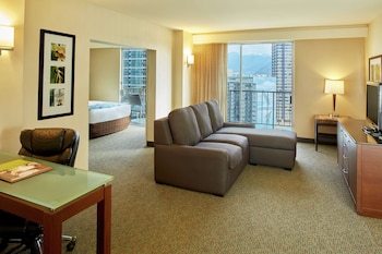 Suite, 2 Queen Beds (Ohana Suite, City/Mountain View)