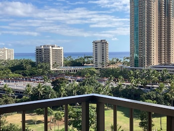 Suite, Corner (Diamond Head, Park Ocean View, Deck)