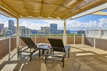 Suite, 1 King Bed with Sofa bed (Manoa Suite, Deck, Park Ocean View)