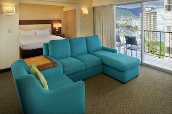 Suite, 1 King Bed with Sofa bed (Waikiki Suite, City/Mountain View)