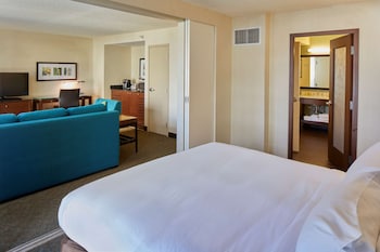 Suite, 1 King Bed with Sofa bed (Waikiki Suite, Park Ocean View)