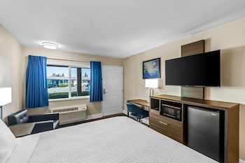 Standard Room, 1 King Bed