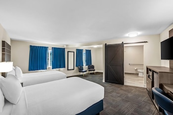 Room, 2 Double Beds, Accessible, Non Smoking (Mobility/Hearing, Tub w/Grab Bars)