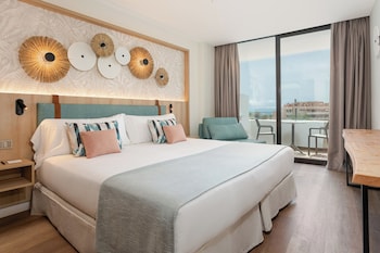 Standard Room, Balcony, Pool View (Single Use)