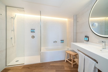 Suite, Balcony, Pool View (Single Use)