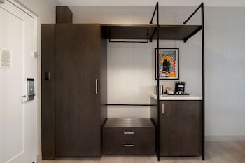 Room, 1 King Bed