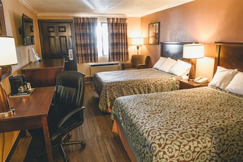 Room, 2 Queen Beds, Smoking