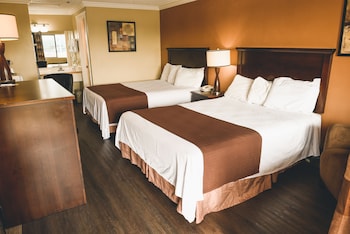 Room, 2 Queen Beds, Smoking