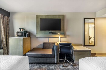 Room, 2 Queen Beds, Accessible, Non Smoking