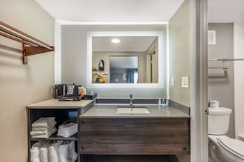Room, 2 Queen Beds, Non Smoking (Exterior Corridor)