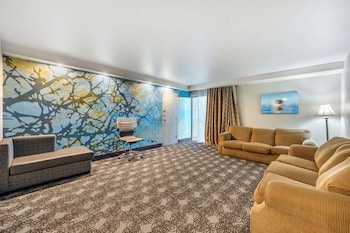 Suite, Multiple Beds, Non Smoking (Upgrade)