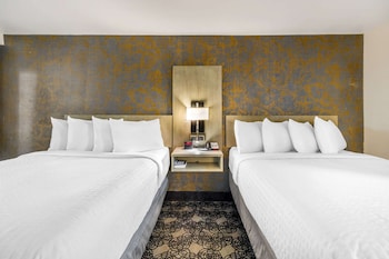 Standard Room, 2 Queen Beds, Non Smoking