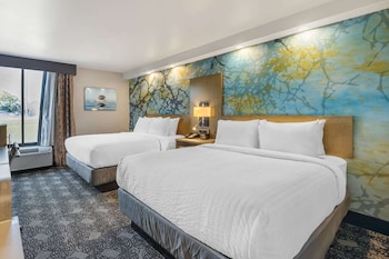Standard Room, 2 Queen Beds, Non Smoking