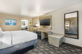 Room, 1 King Bed, Non Smoking (Exterior Corridor)