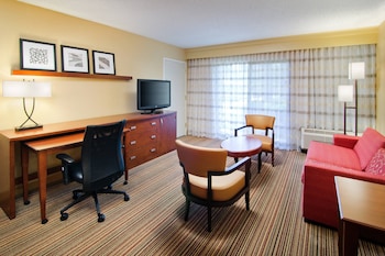 Suite, 1 Bedroom, Balcony (Corner)