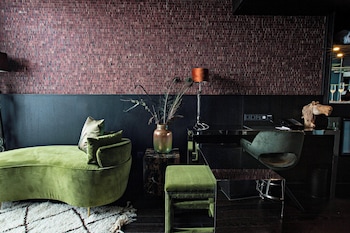 Design Room, 1 Bedroom, Canal View