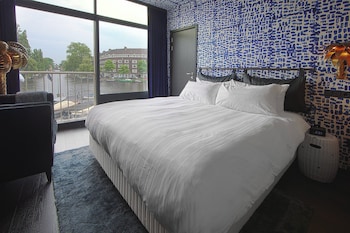 Design Room, 1 King Bed