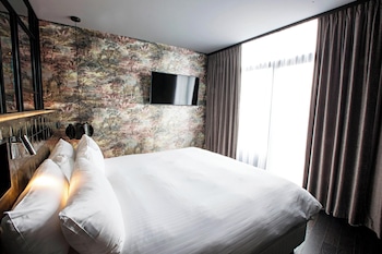 Design Room, 1 Bedroom, Canal View