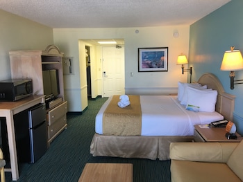 Room, 1 King Bed, Non Smoking, Oceanfront
