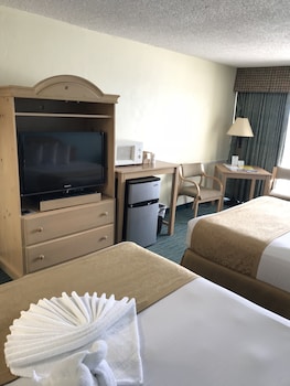 Room, 2 Double Beds, Non Smoking (Side Partial View)