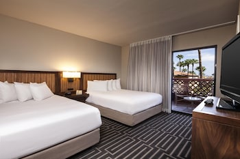 Suite, 2 Queen Beds (Falls Location)
