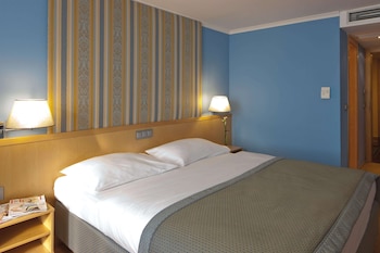 Classic Twin Room Wheelchair Accessible