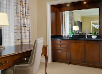 Tower Luxury One King