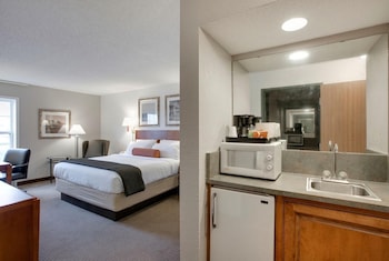 Deluxe Room, 1 King Bed