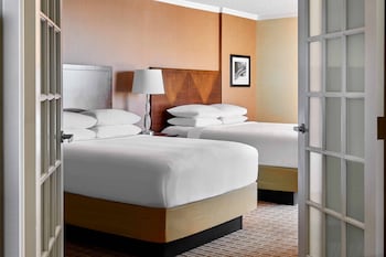 Suite, 1 Bedroom (Hearing Accessible)