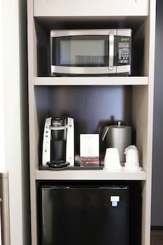 Standard Room, 2 Queen Beds, Accessible (Communications)
