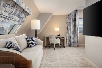 Grand Studio Suite, 1 King Bed