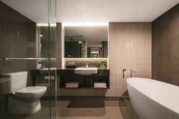 Premier King Corner Room